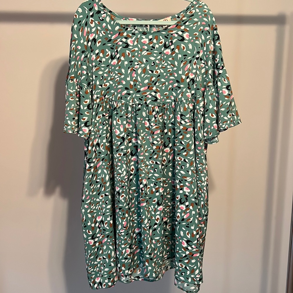 Gigio Plus Green Flowy Dress